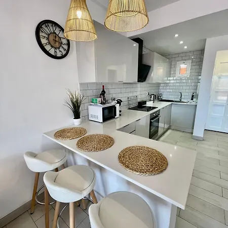 Juana * Caleta De Fuste