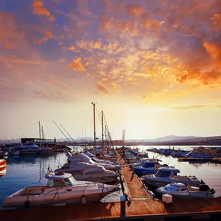 Juana * Caleta De Fuste